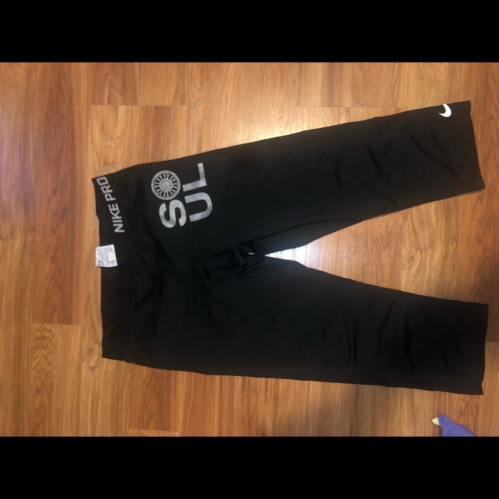 Soulcycle Nike pro crop leggings